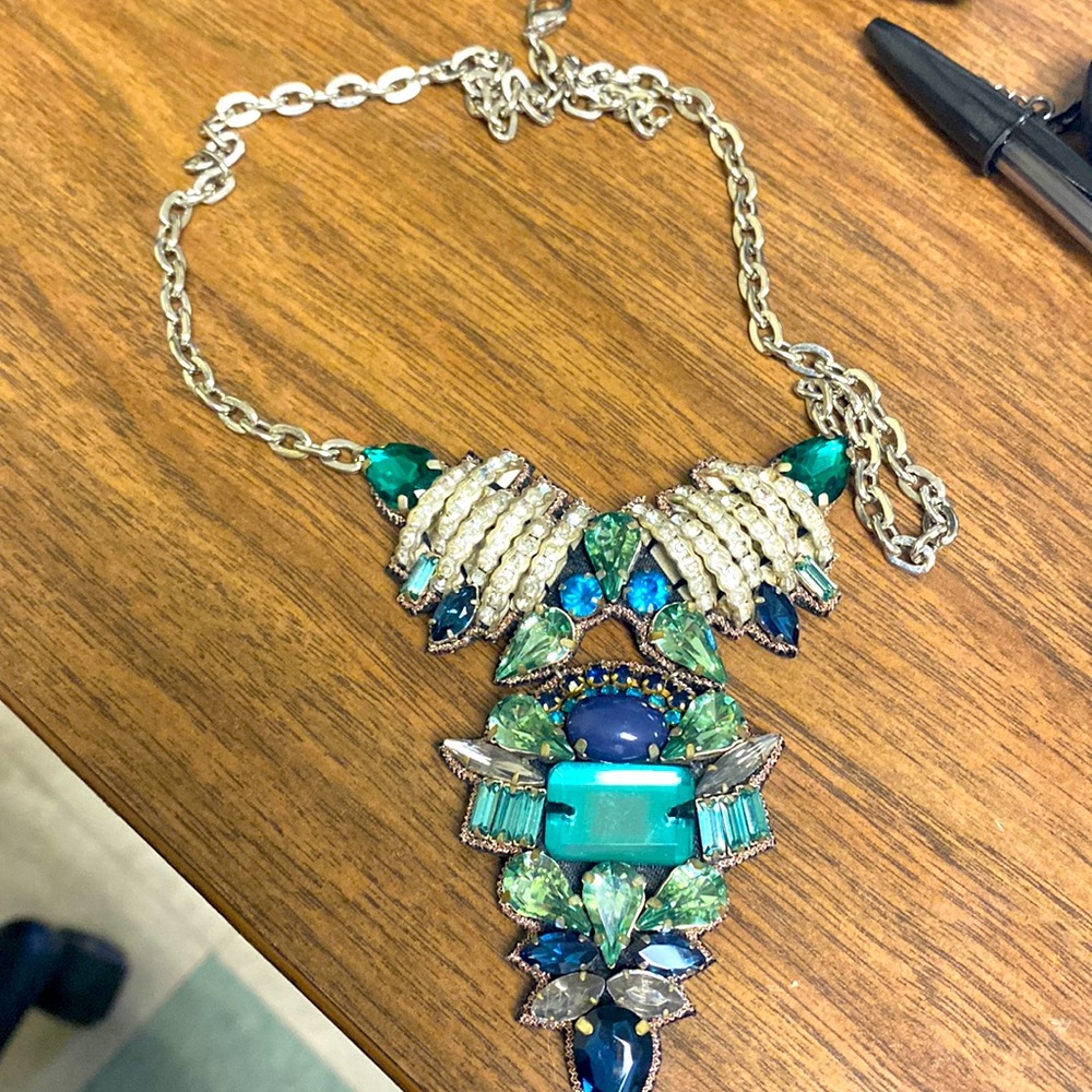 Statement necklace